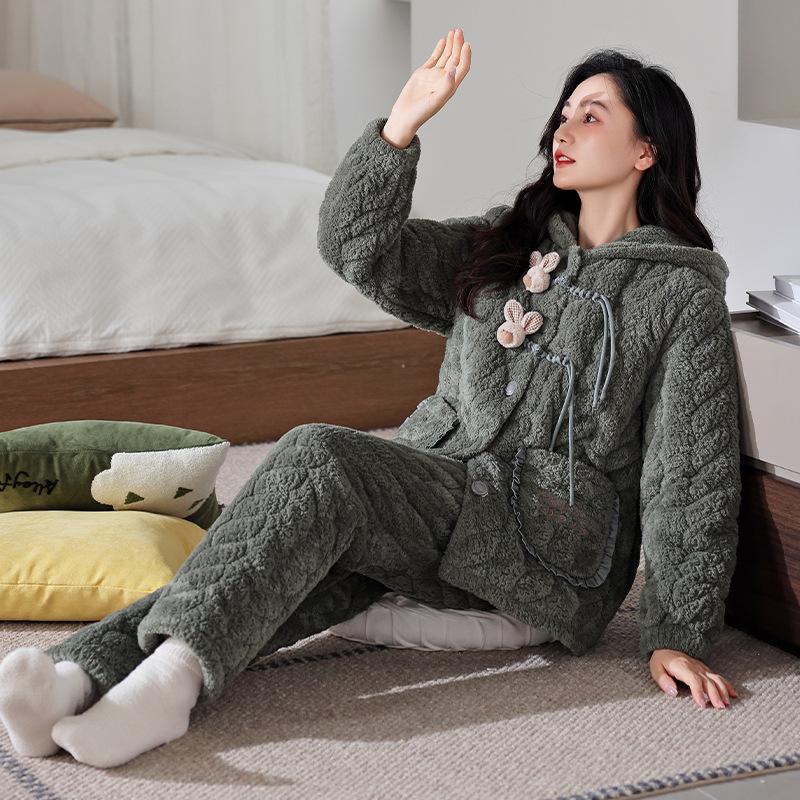 Verdickter und Samtiger Dreilagiger Gepolsterter Pyjama Damen Winter Korallenfleece Mit Kapuze Hausanzug Herbst Und Winter