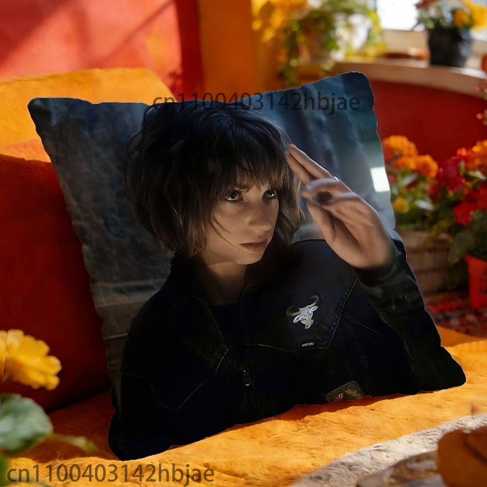 Robin M-Maya Hawke Throw Pillow Case For 45x45cm 55x55cm 30x30cm Square Car Pillowcase Home Bedchamber Decor Gift