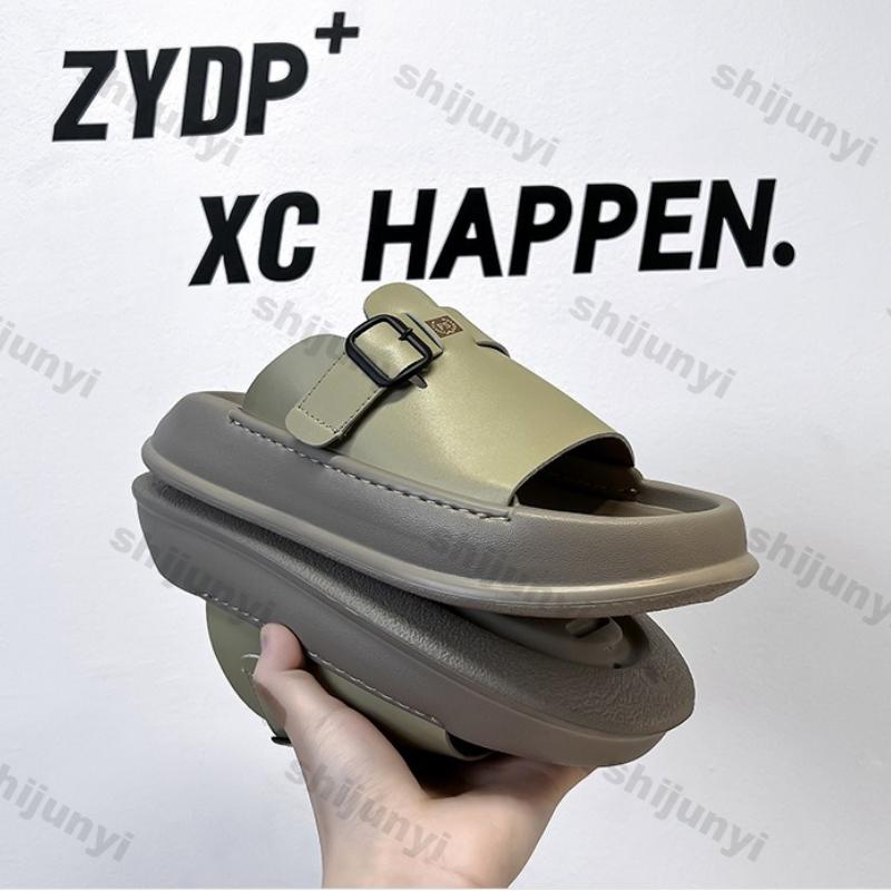Fashion Men's One Word Slippers 2025 Summer Outdoor Platform Sandals Fashion Buckle Strap Lightweight Comfortable Soft Sole Beach Shoes