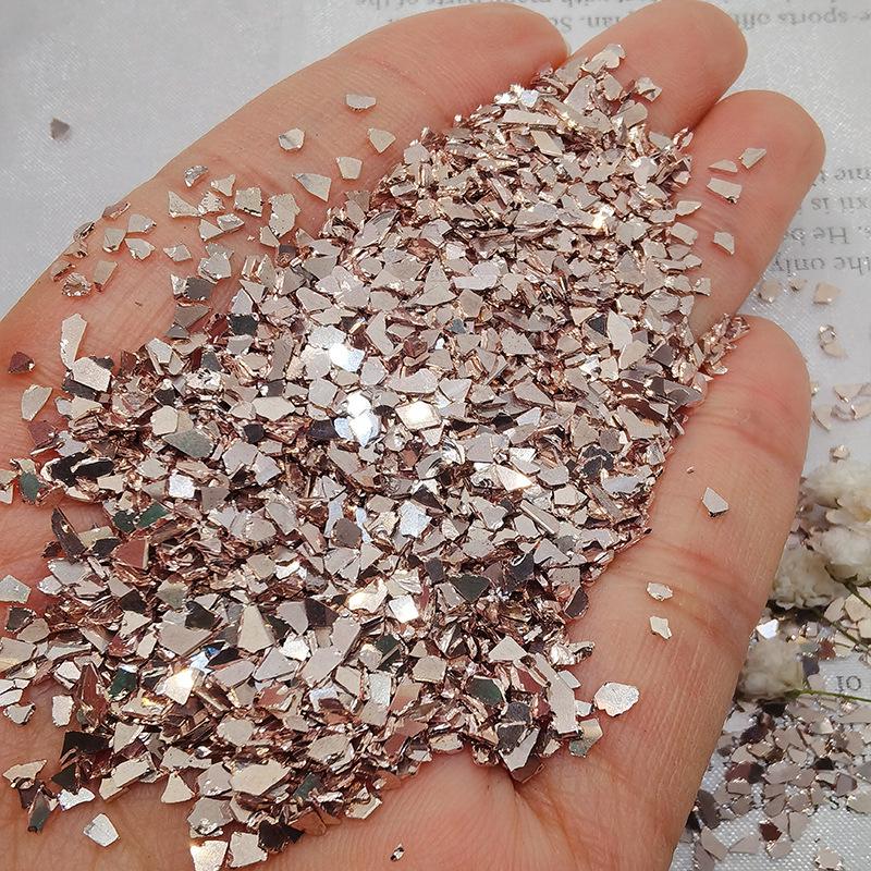 Ručně vyráběné duhové skleněné střepy pro šperky a zdobení nehtů