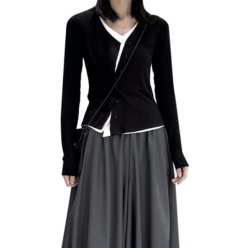 Women's 2024 Slim Fit Knit T-Shirt: Fake Two-Piece, Long-Sleeve for Spring & Autumn