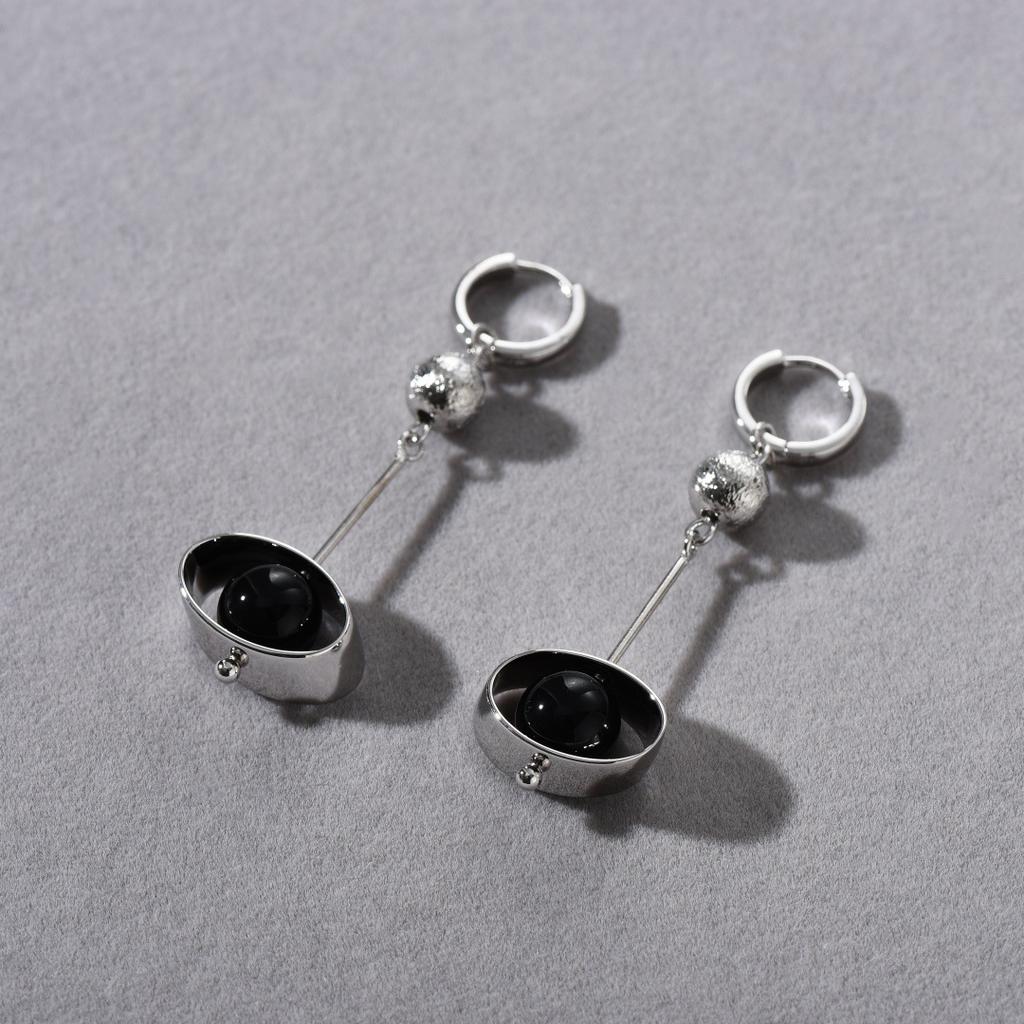 Original Design Premium Metal Copper Platinum Plated Black Agate Pendant Ear Buckle Earrings Temperament Fashion Earrings Women