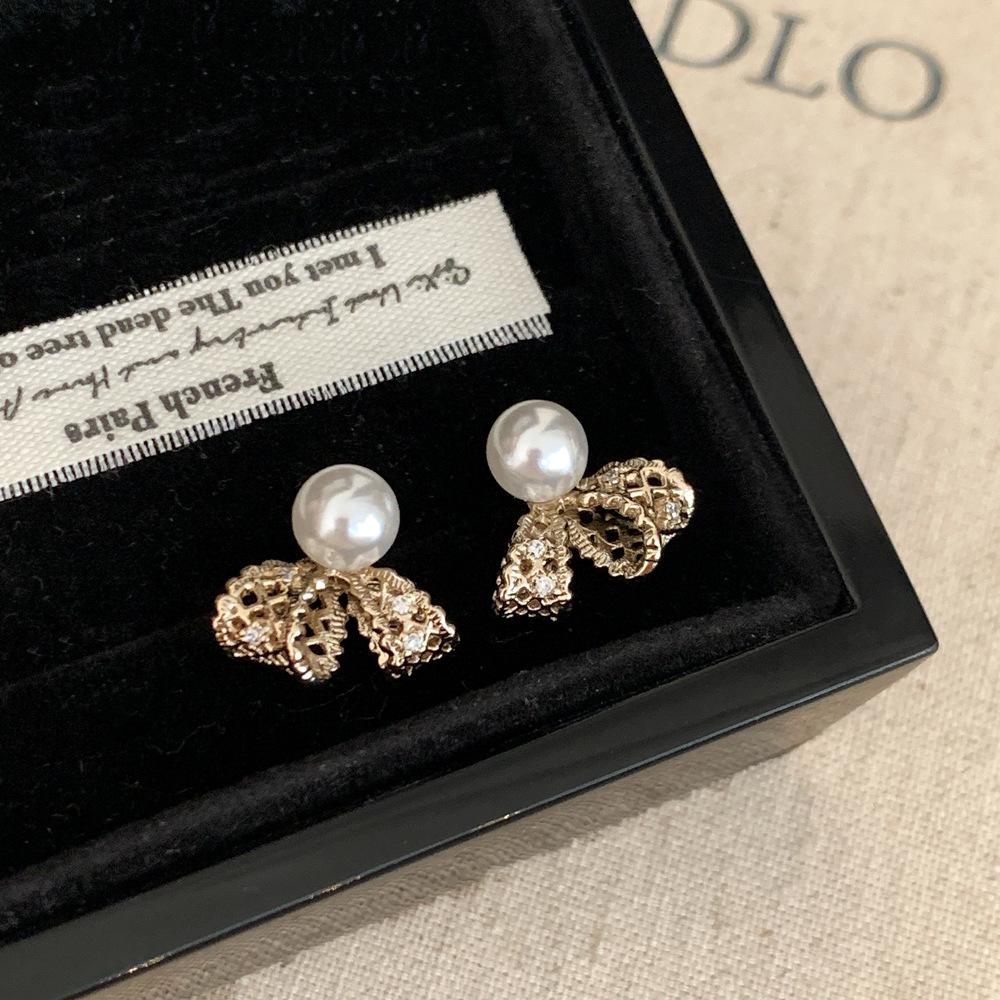 Exquisite Pearl Bow Earrings for Women: Summer 2026 Trend