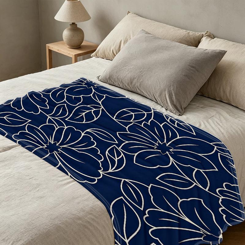 Thick Warm Flannel Blanket Soft Floral Pattern, Cozy Home Decor, Guest Room Essential, Christmas & Halloween Holiday Use, Comfort for Bedroom/Lounge
