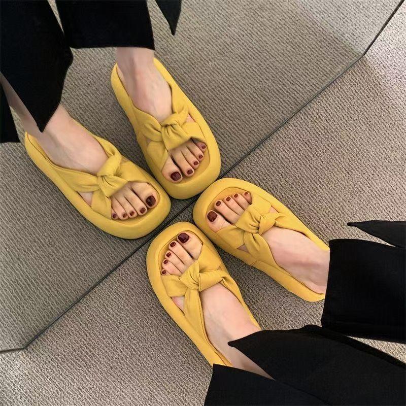 Beach Cool Slippers with Skirts 2025 Summer New Yellow Platform Sandals Women Wear One Word Internet Celebrities Super Fire
