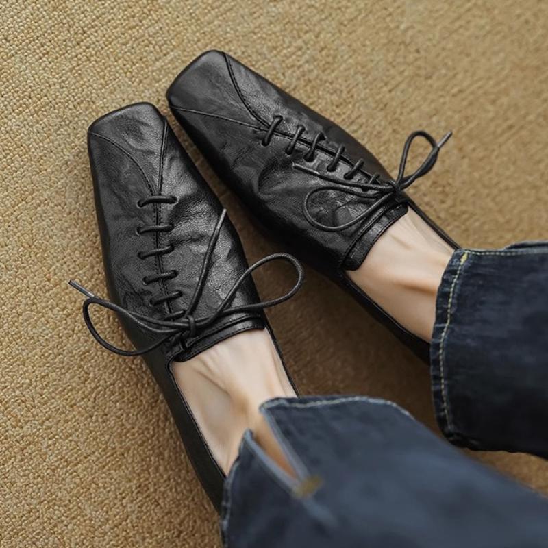 2026 New Style Lace-up Simple Shoes Women's Fashion Neutral Small Single Shoes Niche High-end Sense Thick Heeled Single Shoes