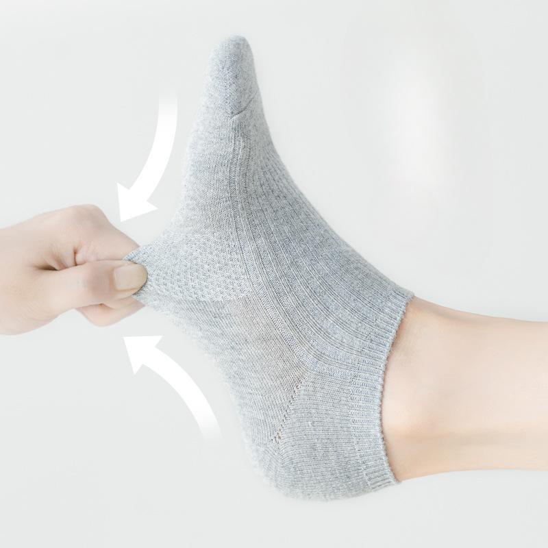 Women's Summer Thin Solid Color Versatile Anti Pilling and Anti Odor Boat Socks