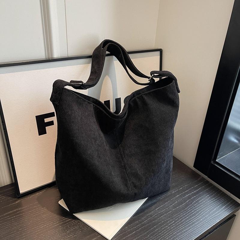 New simple large-capacity messenger bag literary solid color corduroy student commuting shoulder tote bag