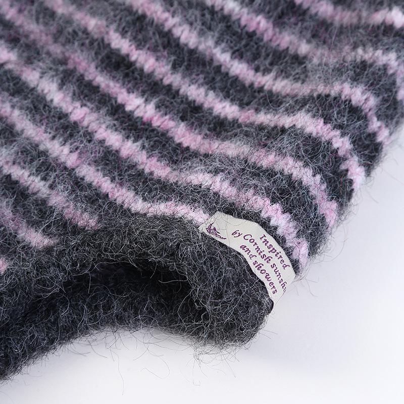 Retro Koreanischer Stil Mohair Gestreifte Strick Ohrenklappenmütze für Damen - Niedlich und Warm für Herbst/Winter