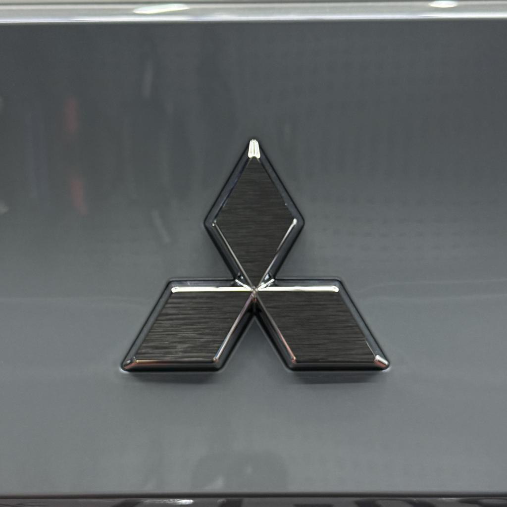 Mitsubishi Outlander PHEV Rear Emblem Custom Seat Hairline Rear Emblem