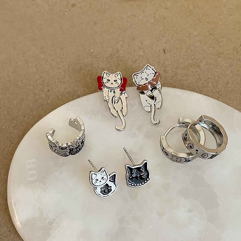 Asymmetrical Graffiti Kitten Stud Earrings for Women - Cute, Elegant, and Versatile Fashion Jewelry.