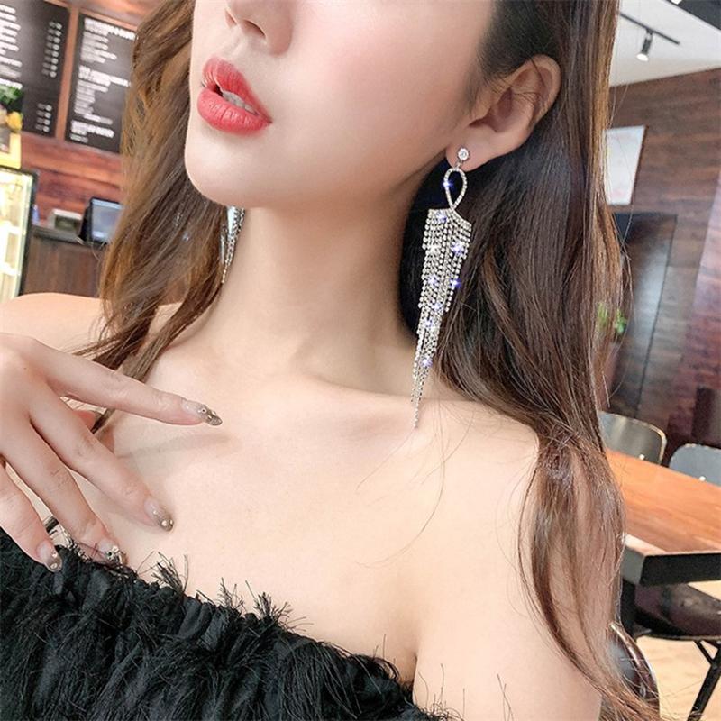 Hochwertige Zink-Legierung Strass Ohrringe Schmuck Tropfen Ohrringe Damen Persönlichkeit Temperament Ohrringe Prinzessin Haken Ohrringe
