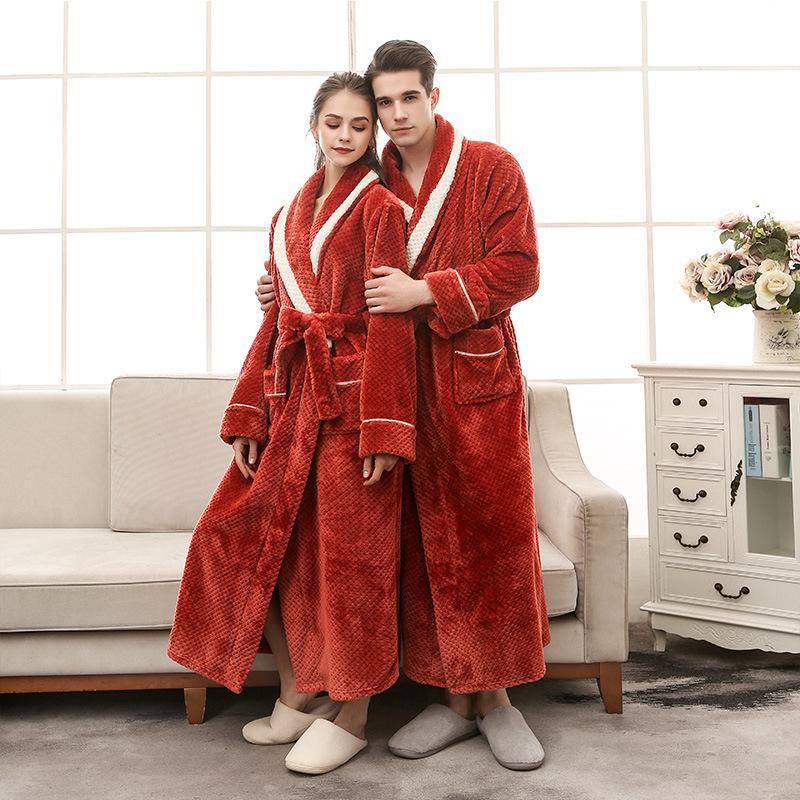 Autumn/Winter Unisex Plus Size Pineapple Plaid Fleece Bathrobe
