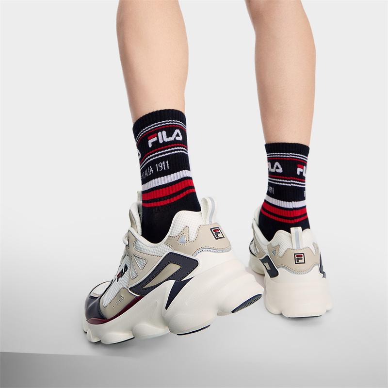 FILA Simple Thick Sole Height Increasing Low Top Casual Shoes Men sneaker White Brown F12M422111FSP