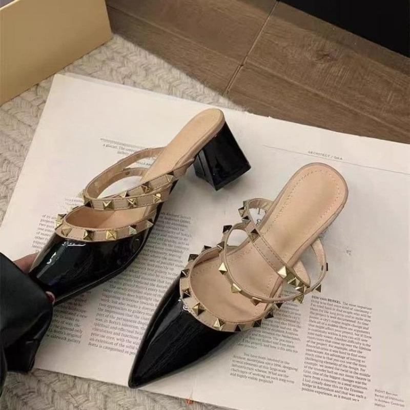 

Модная обувь Баотоу на высоком каблуке Женская модная обувь с острым носком и мелким декором-заклепками, Нескользящие сандалии и шлепанцы на квадратном каблуке 40 чёрный