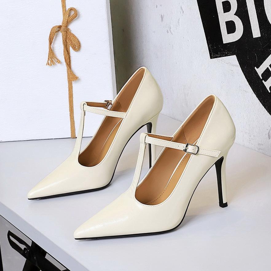 

Мода Элегантные Остроносые Высокие Каблуки Женские Боковые Пустоты Заклепки Тонкие Каблуки Одиночная Обувь Лакированная Глянцевая Супер Высокие Каблуки Женская Обувь 40