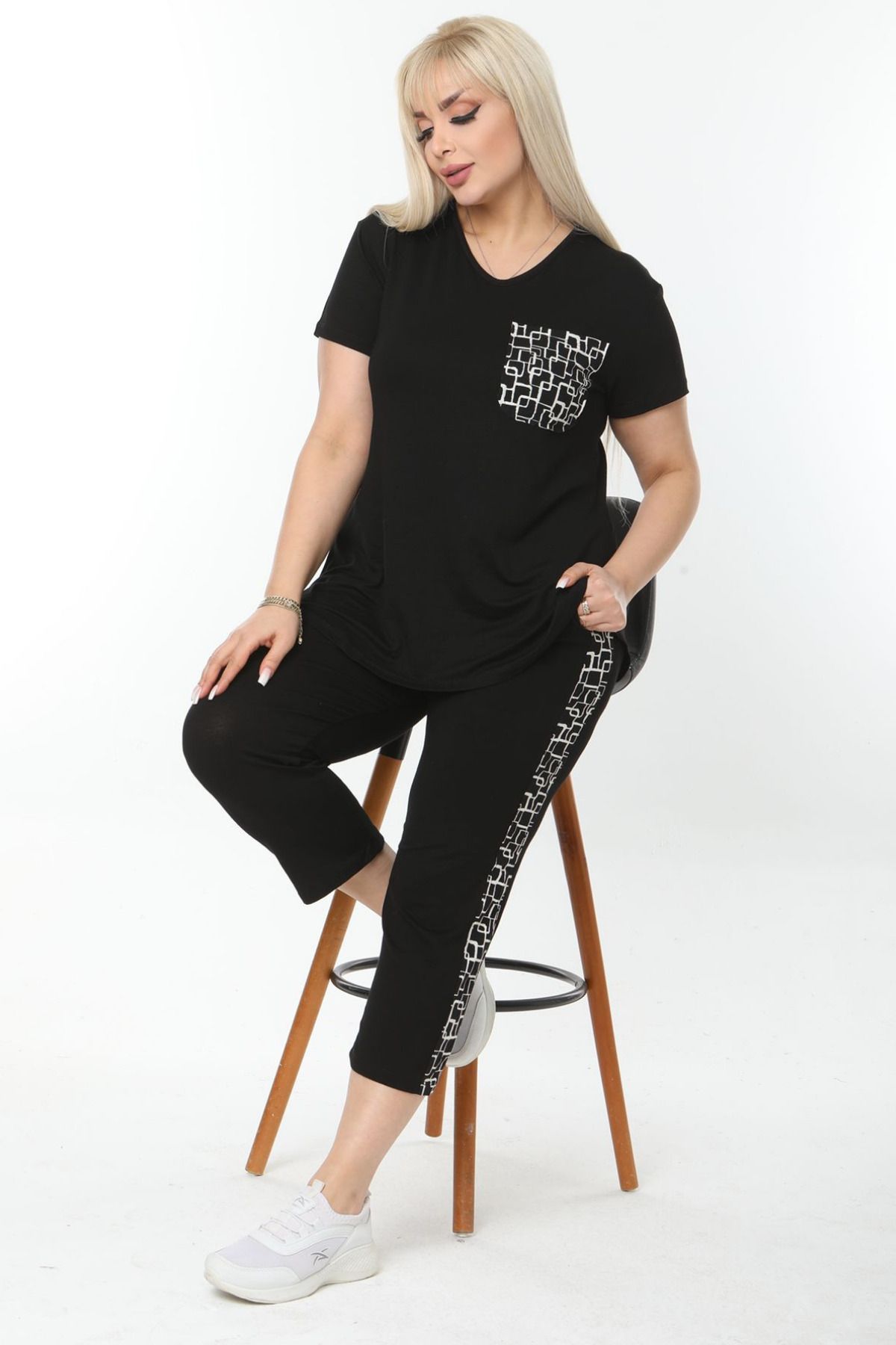 

Женский модный спортивный костюм большого размера, черно-белый комплект капри с карманами и узором лабиринта