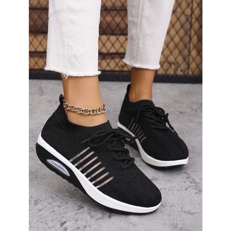 New Summer Casual Sports Shoes 2025 Fly Knit Women's Thick Sole Heightened Lightweight Plus Size Women's Shoes