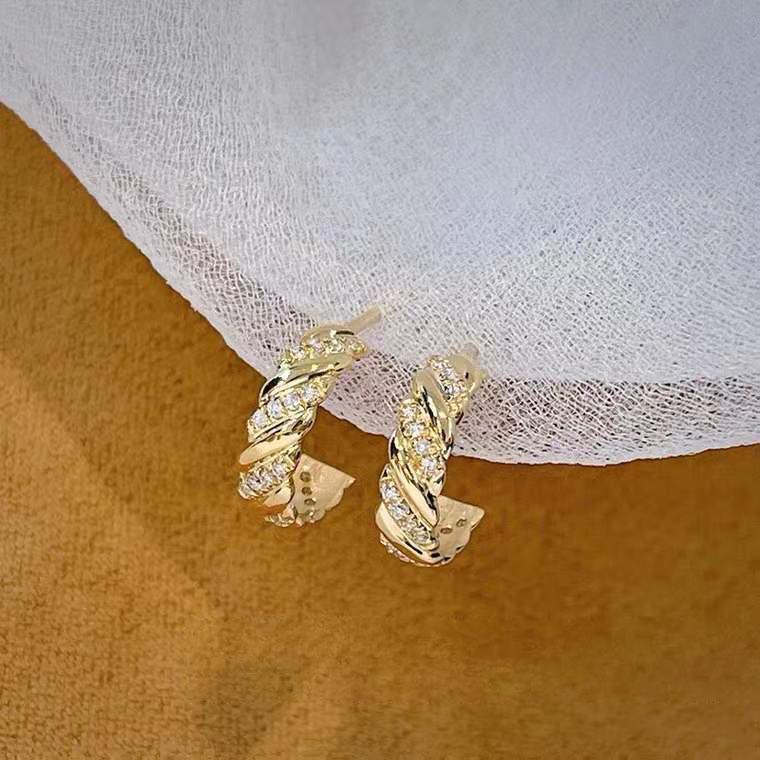 

Luxury European & American Style S925 Sterling Silver Gold-Plated Twist Earrings with Diamonds 925 Silver