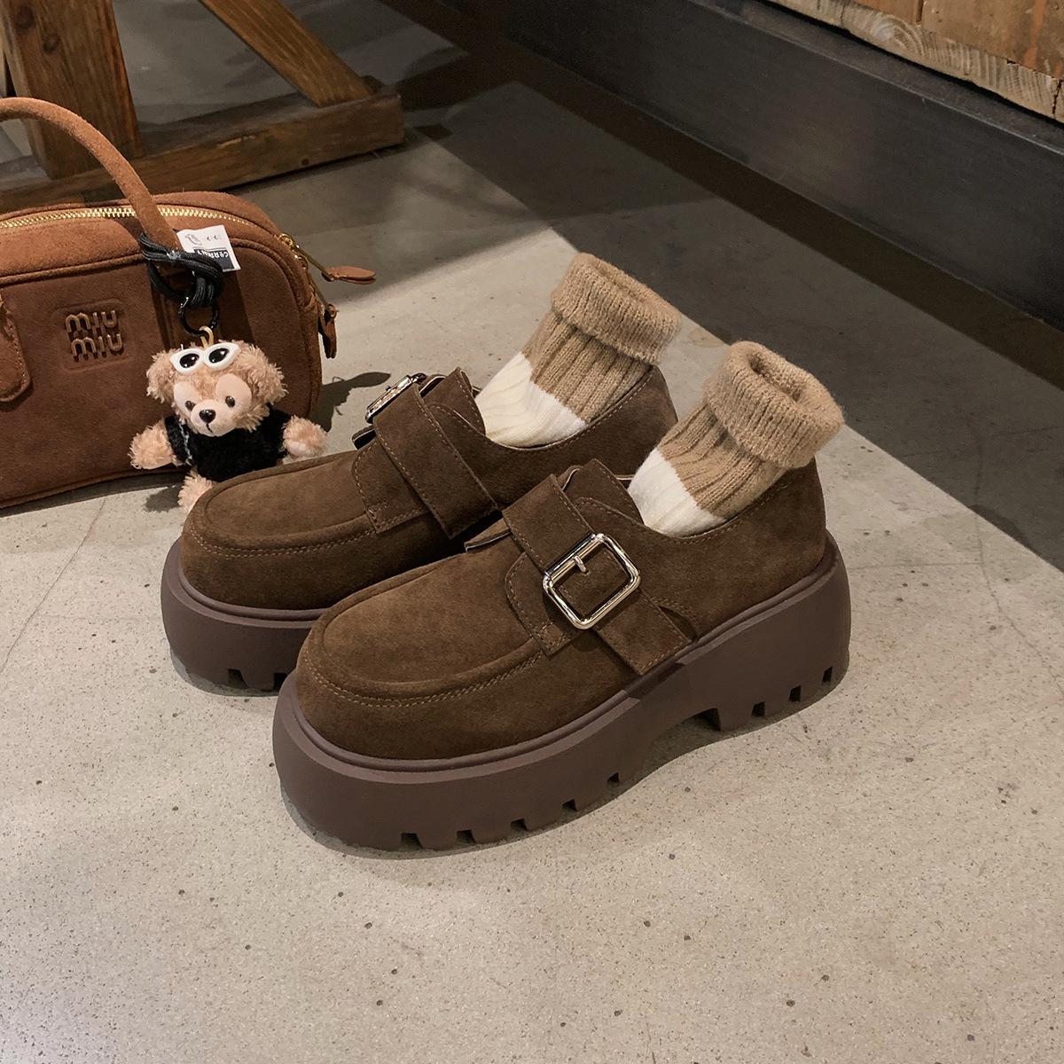 

Металлические лоферы с круглым носком и пряжкой-однословом, на высокой толстой платформе и каблуке, женские, новые осенне-зимние 2025, в британском стиле, из маленькой кожи 40 коричневый