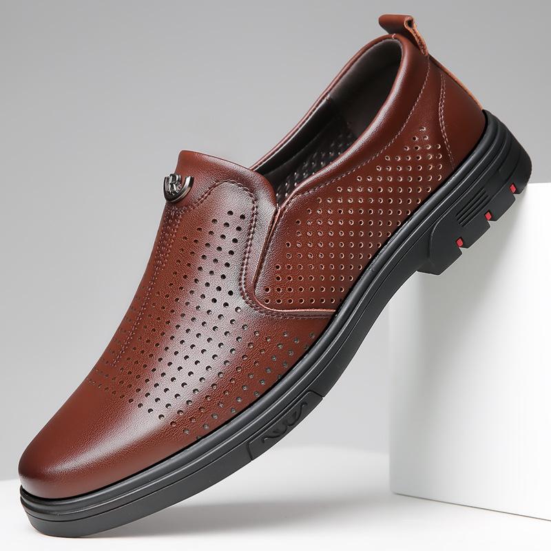 

Мода 2024 года, новые мужские туфли из натуральной кожи, модные повседневные сандалии с ажурной подошвой, мужские дизайнерские нескользящие туфли с мягкой подошвой для мужчин 38