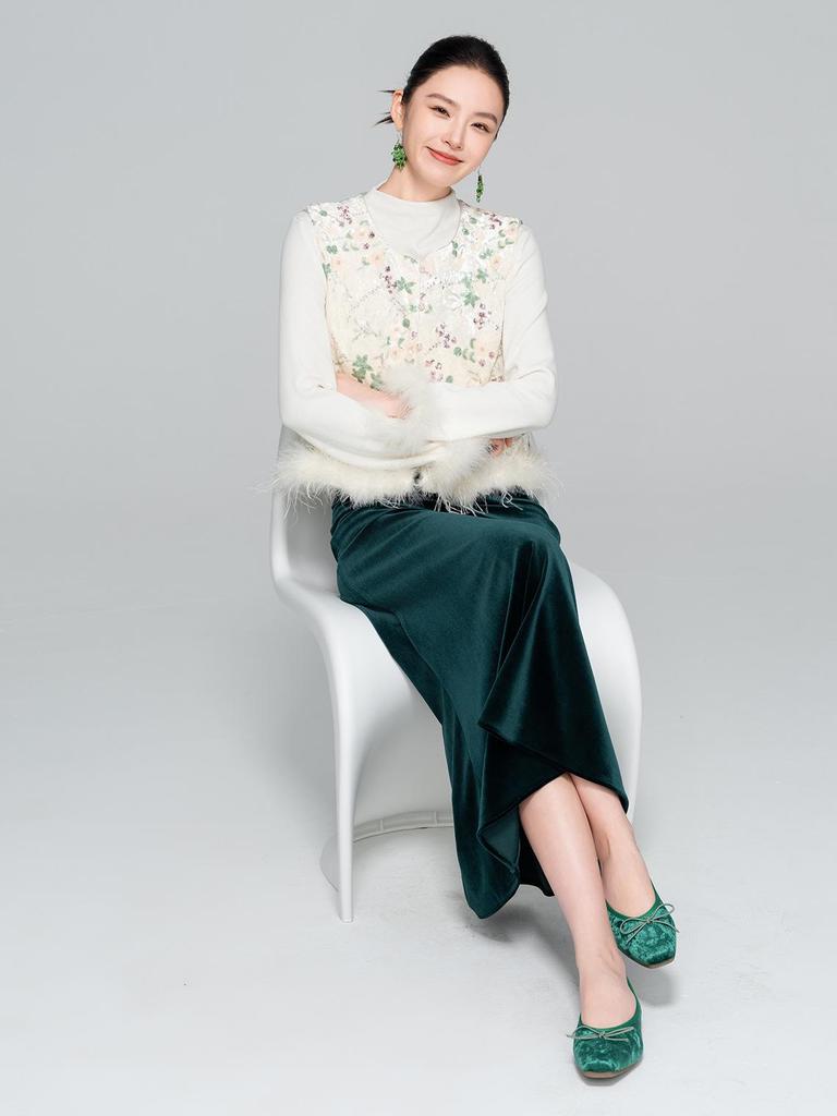 2025 Early Autumn Women's Velvet Patchwork Layered Gilet in New Chinese National Style