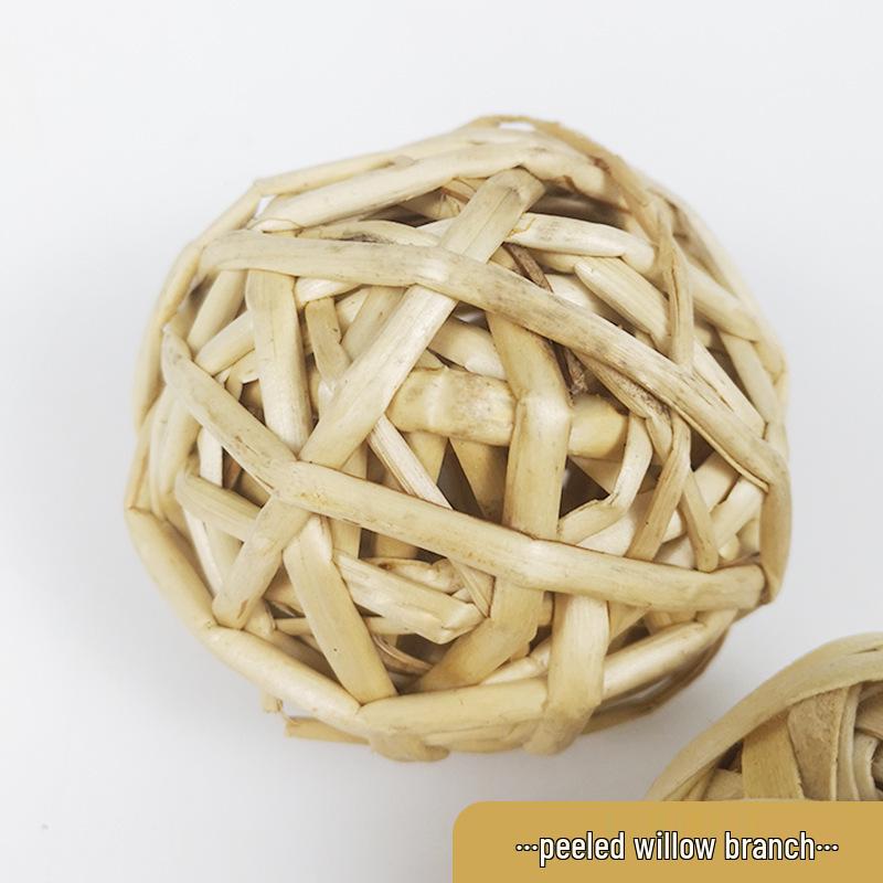 Hand-Woven Straw Chew Ball for Small Pets: Alleviates Boredom in Rabbits, Chinchillas & Guinea Pigs