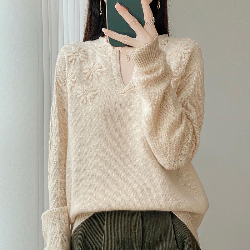 100% Pure Wool Women's Slimming Sweater with 3D Floral Design - New for Autumn/Winter 2026