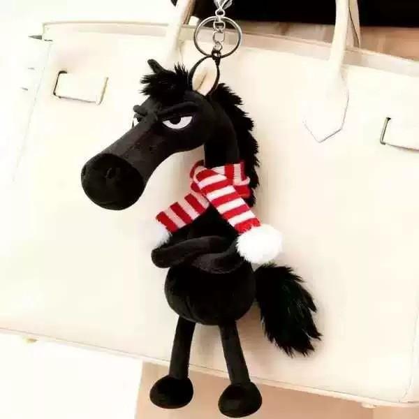Exquisite Cartoon Pferd Schlüsselanhänger Handwerkskunst Mit Schal Pony Plüschpuppe Stofftier Schwarz Simulationspferd Spielzeug Raumdekoration