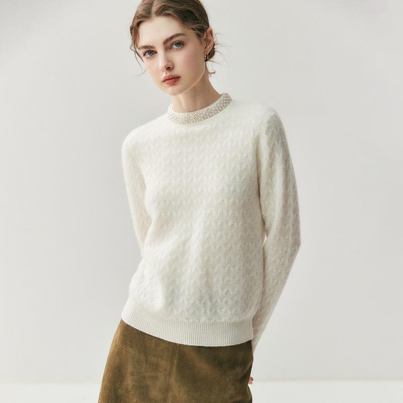 2025 Autumn/Winter Women's Cashmere Knit Top with Handmade Pearl Collar and Fluffy Fleece