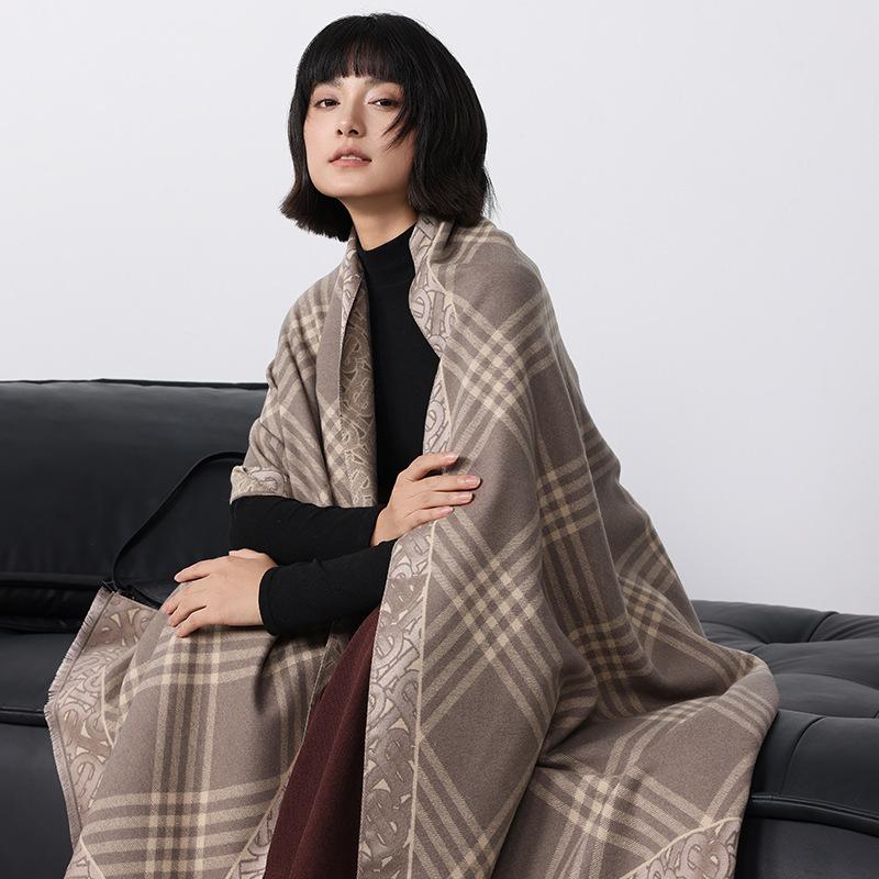 Plaid Shawl Women'S Autumn And Winter Versatile Cape High-End Sense Outer Blanket Imitation Cashmere Fringed Shawl