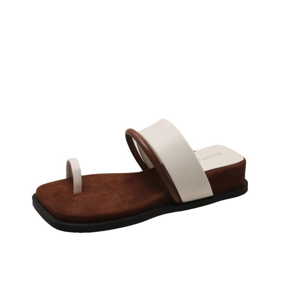 French niche design set toe slippers women's 2025 summer wear seaside beach word with open toe cool slippers