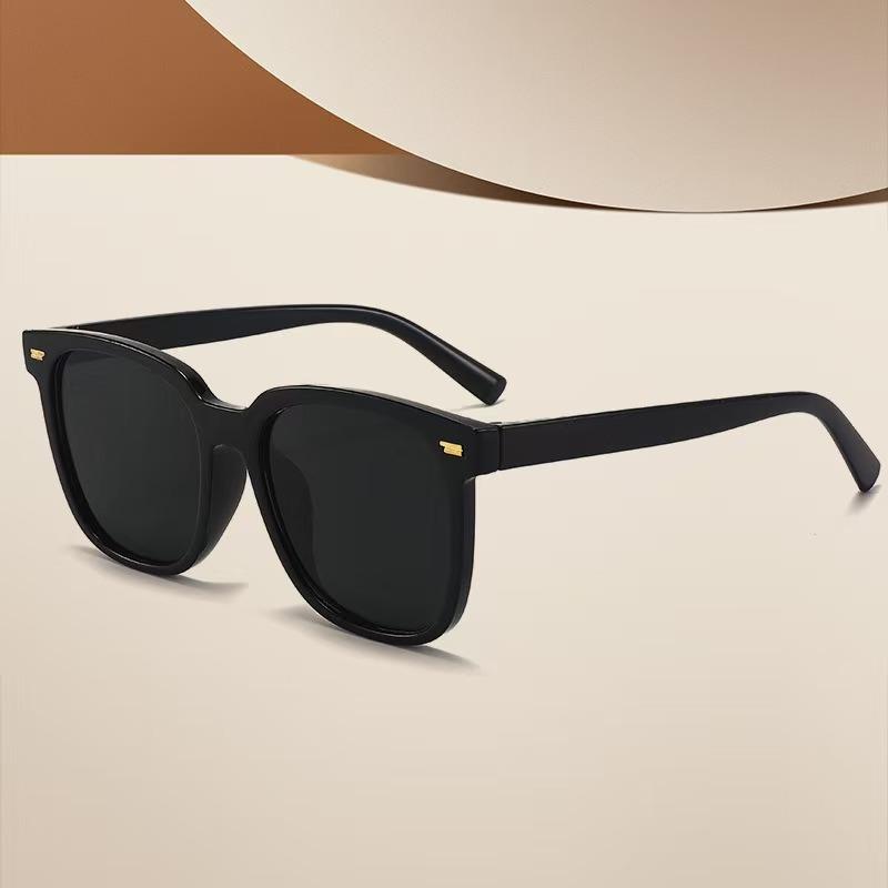 New Fashion Sunglasses Men's and Women's High-end Driving Sunglasses Personality Trend