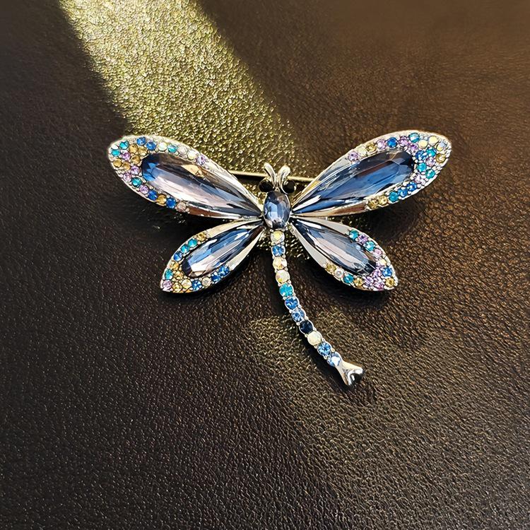 

Элегантная брошь-животное со стразами: Дизайн цветов высокого класса для женских пальто и аксессуаров