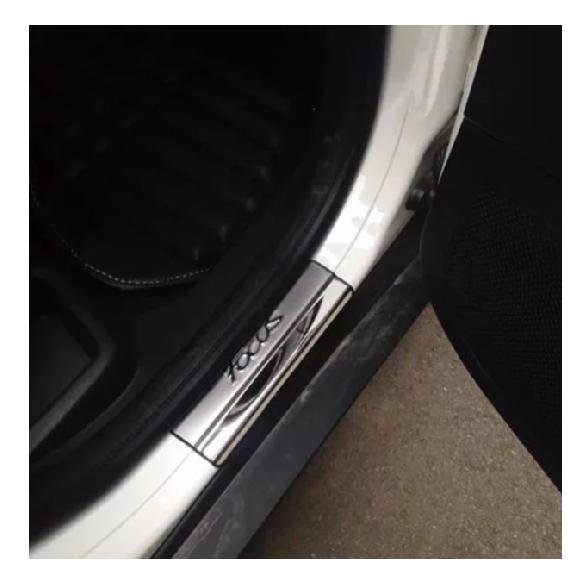 

Крышка двери автомобиля из нержавеющей стали, накладка на наружный порог для Ford Focus 2 3 4 Mk2 Mk3 Mk4 2012-2018, аксессуары