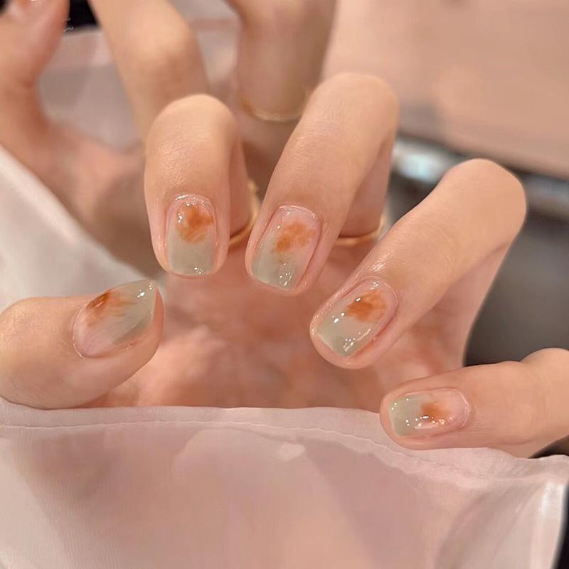 Simple French Gradient Detachable Press-On Nails: Short, Whitening False Nail Tips.