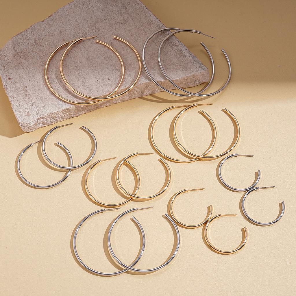 Smooth Geometric Round Silver Needle Stud Earrings, Metallic Sense, Fashionable and Versatile Temperament Earrings