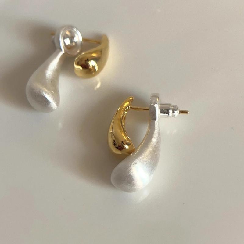 

A Pair of Gold and Copper Color Contrasting Design Teardrop Shaped Earrings, A Simple Daily Party Zircon Gift for Women