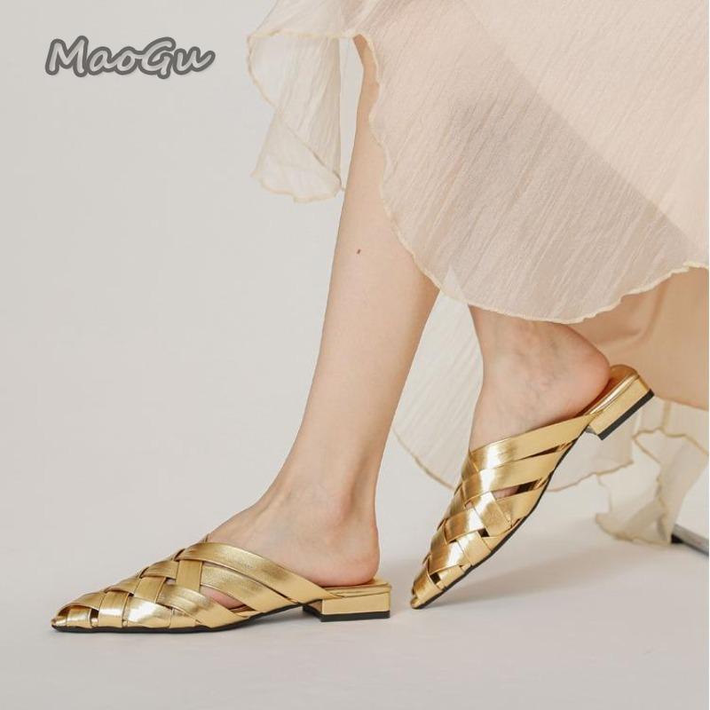 Fashion Female Pointed Toe Low Heel Slippers Summer 2025 Fashion Weave Slides Mules Size 35 43 Women's Sandals Outwear Zapatos De Mujer