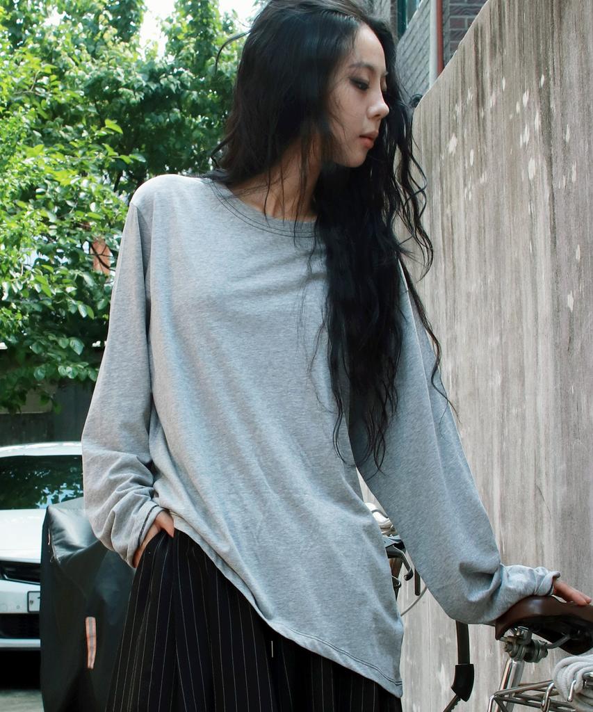 Deumakeu Diagonal Stitch Medium Fit Long Sleeve Gray