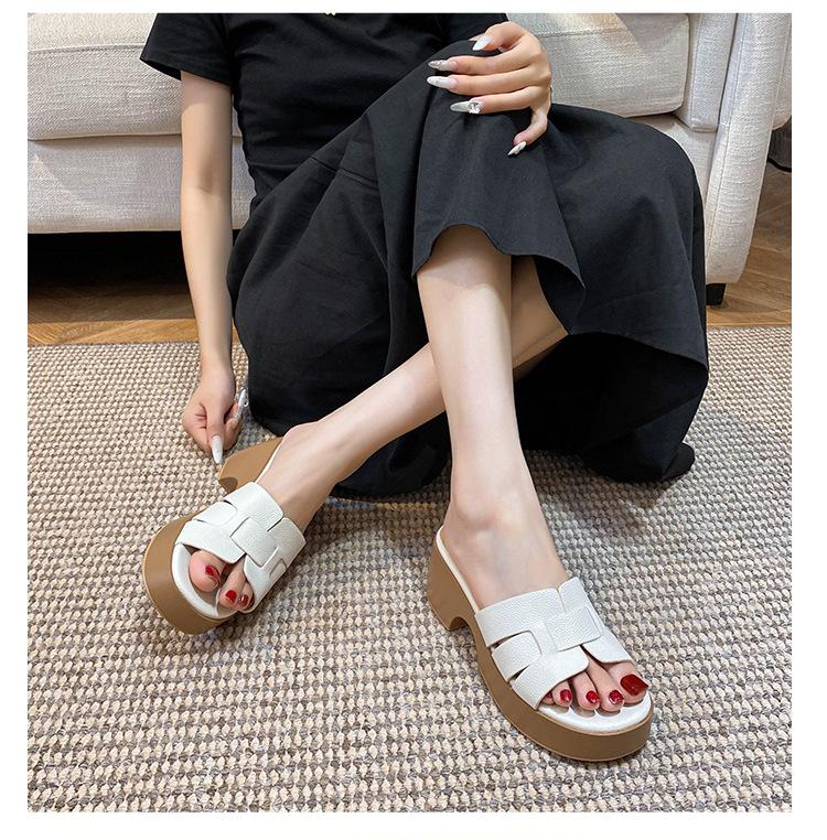 2025 Summer with Skirts Comfortable and Lightweight Open-toed Sandals Women Weave Simple Thick-soled Thick-heeled One-word Slippers