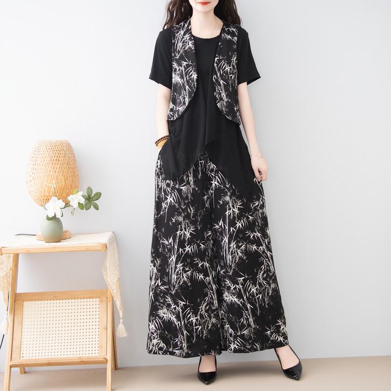 Retro Jacquard Sleeveless Vest & Wide-Leg Pants Set in New Chinese Style for Middle-Aged Women.
