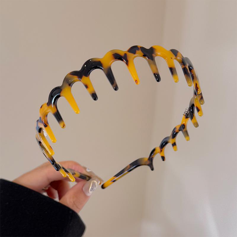 

Acetic Acid Large Wave Tooth Comb Headband for Women - Fluffy High-End Inverted Wear