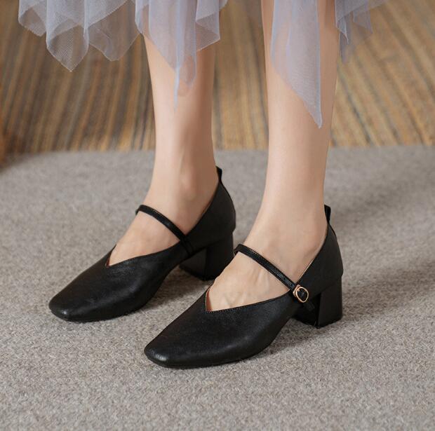 Fashion 2024 New Square-toe Woman Leather Shoes Elegant French Retro High Heel Shoes Women'S Shallow Mouth Casual Chunky Heel Dress Sho