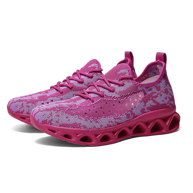 New hollow twist thick-soled fly-woven mesh, light and breathable casual sports couple shoes, men's and women's four-season shoes
