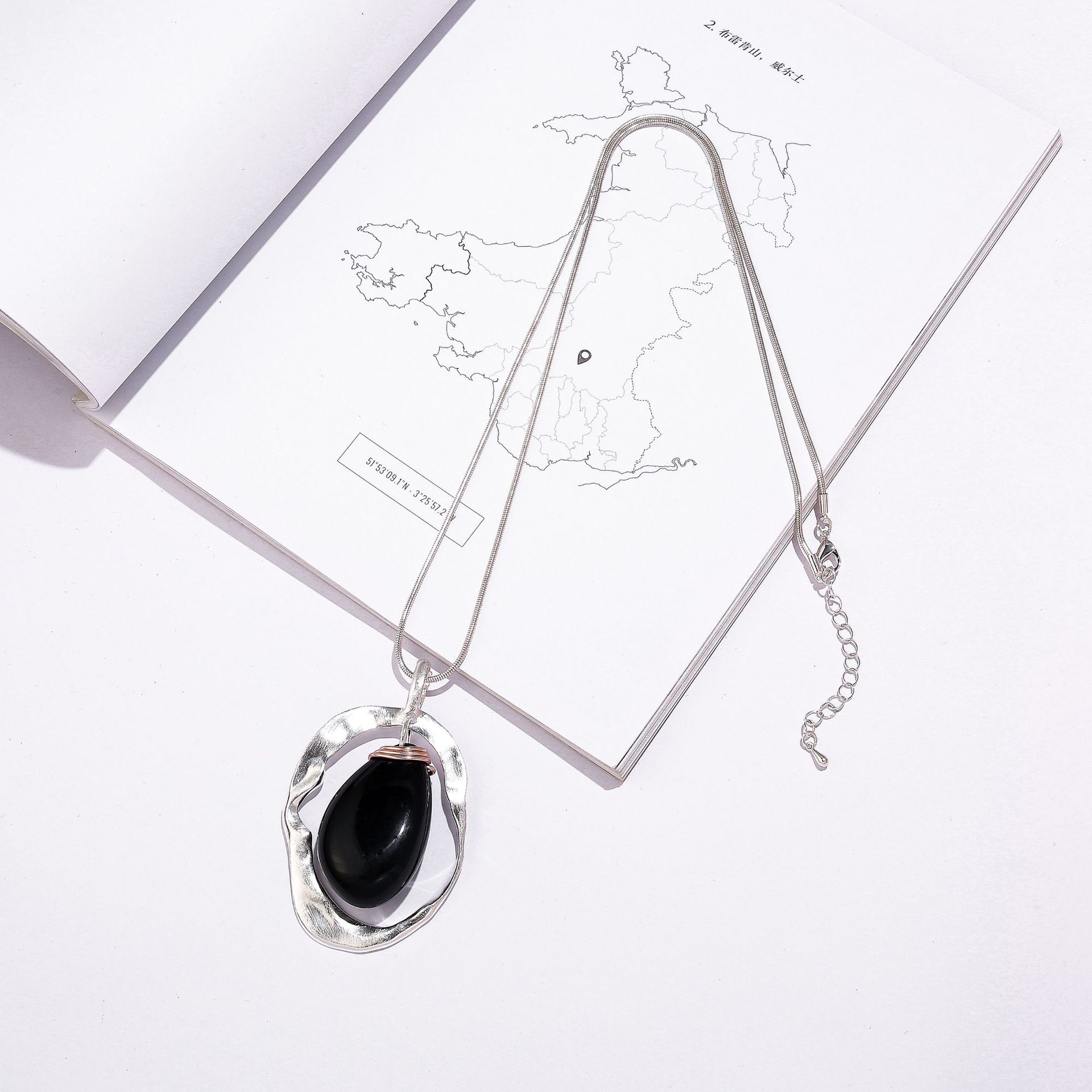 Popular Geometric Resin Pendant Long Women S Metal Necklace Sweater Chain