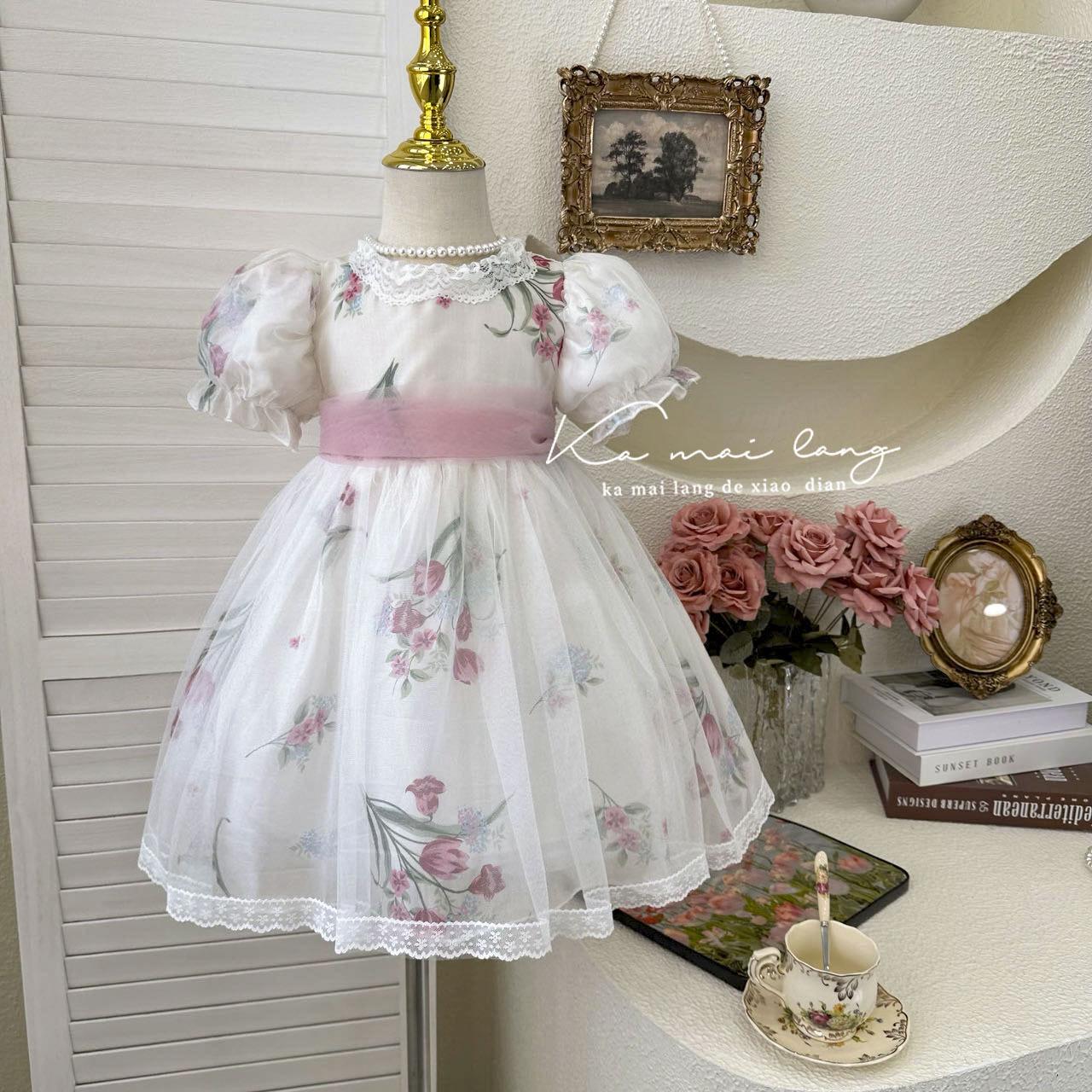 

Летнее платье принцессы для маленькой девочки с сеткой, кружевом и пышными рукавами-фонариками 140 cm розовый