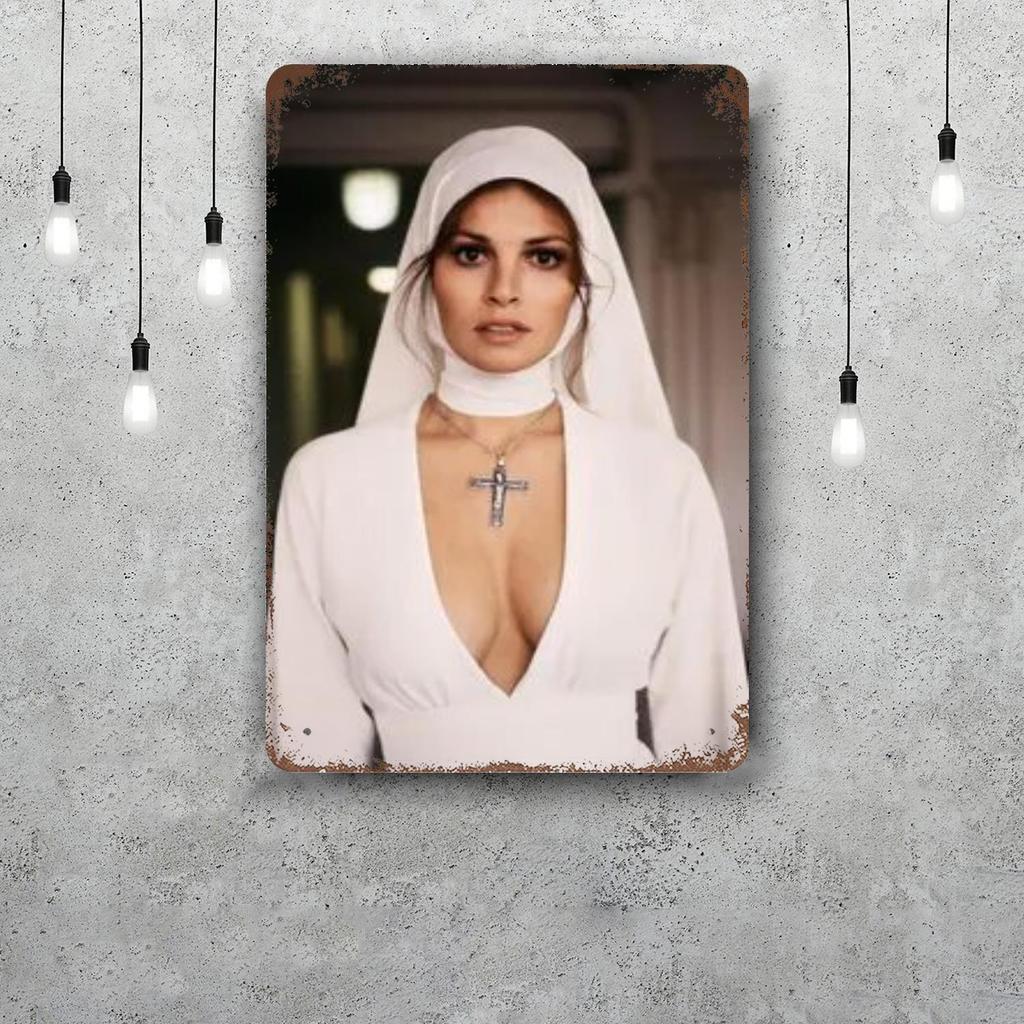 raquel welch Funny Bar Metal Sign Retro Plaque Vintage Sign Alcohol Drinker Pub Club Man Cave Kitchen Wall Decoration