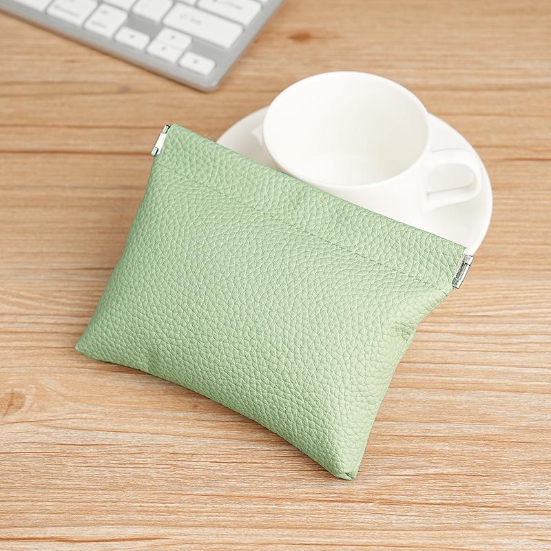 Lychee Pattern Mini Coin Purse: Women's Spring Closure Pouch for Coins, Keys, Cards, and Lipstick.