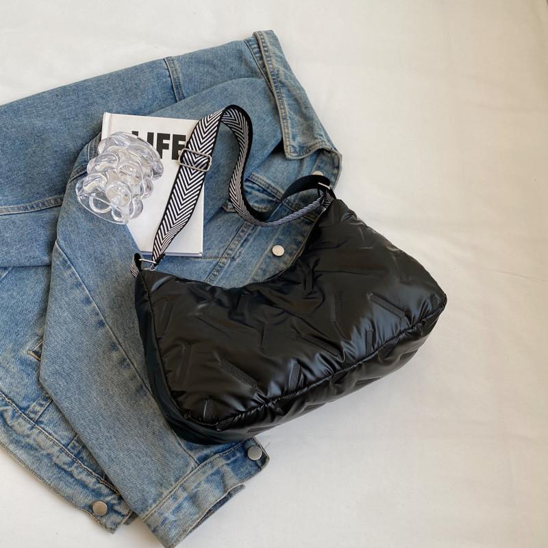 

Trendy Black Canvas Tote Bag For Women With Stylish Simple Design And Large Capacity